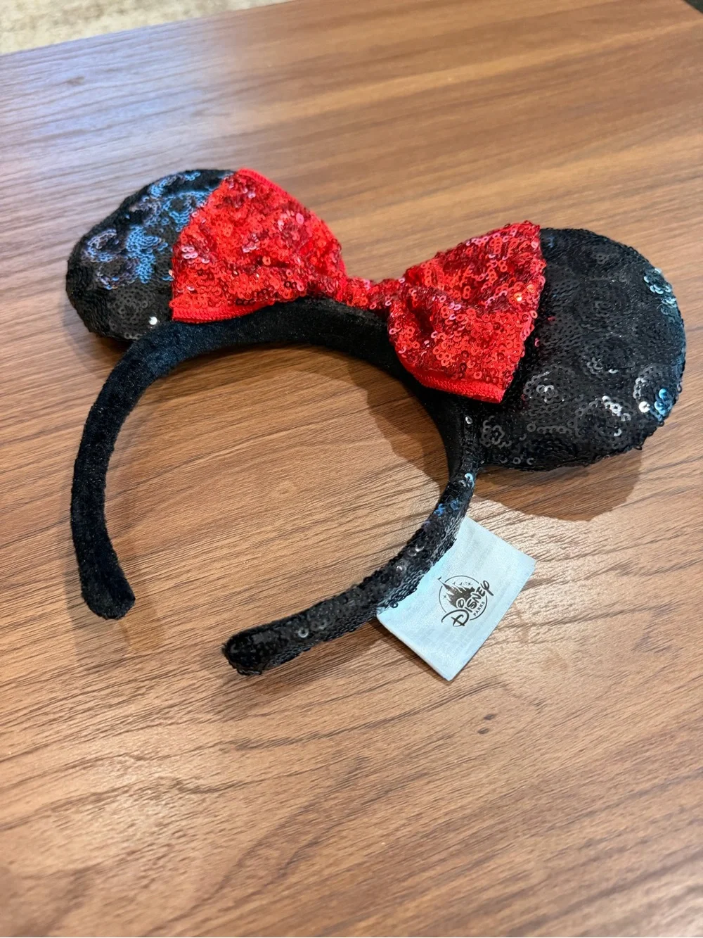 Disney Parks Japan Exclusive Minnie Mouse Ears Sequin W/ Red Bow Girl Travel